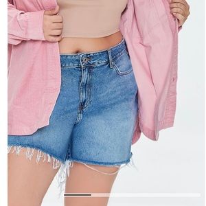 This is a plus medium denim frayed shorts.